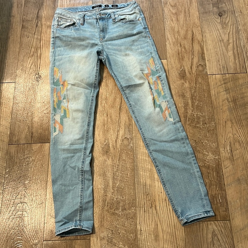 Miss Me Embroidered Ankle Skinny Jeans